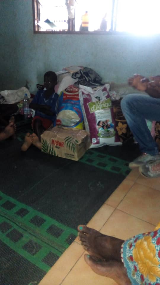 Dons des denrées alimentaires par Oeuvre du Jour